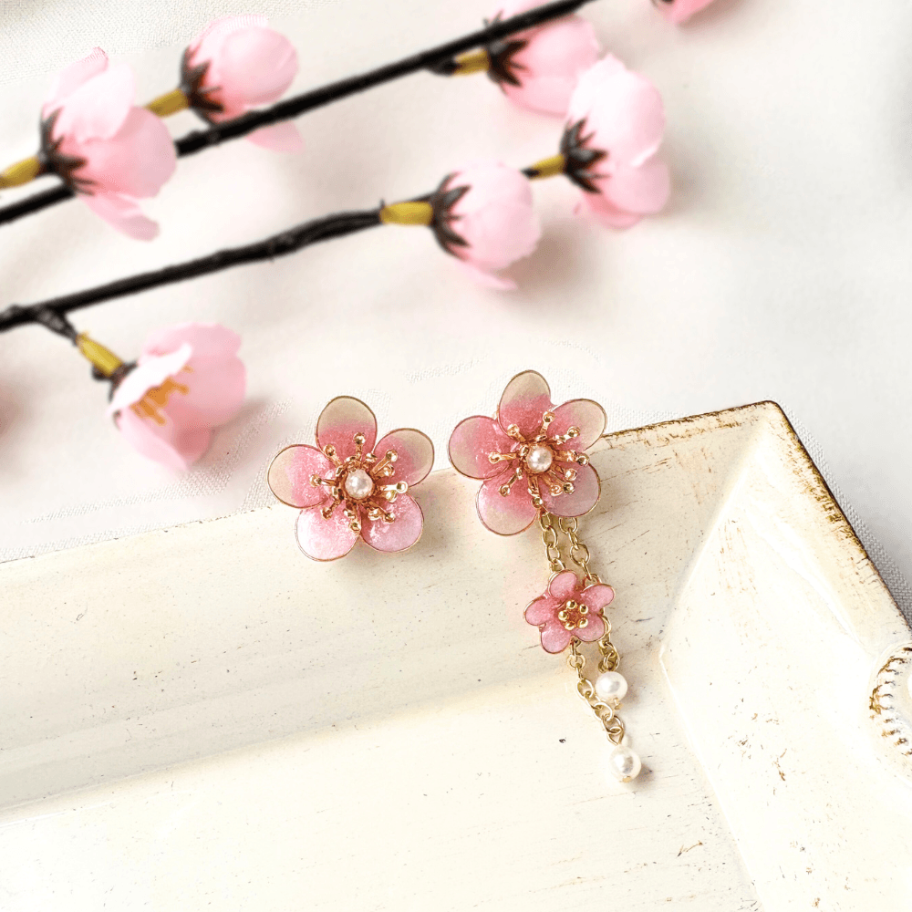 【梅】2wayイヤリング ピンクグラデーション 大人可愛い ニッケルフリー 金属アレルギー対応 受注生産 春の新作 | 2枚目